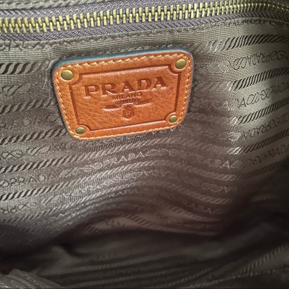 ✨🤎🤎✨PRADA Vintage Tan Leather Hobo Handbag ✨PURCHASE ONLY✨ - Picture 7 of 16